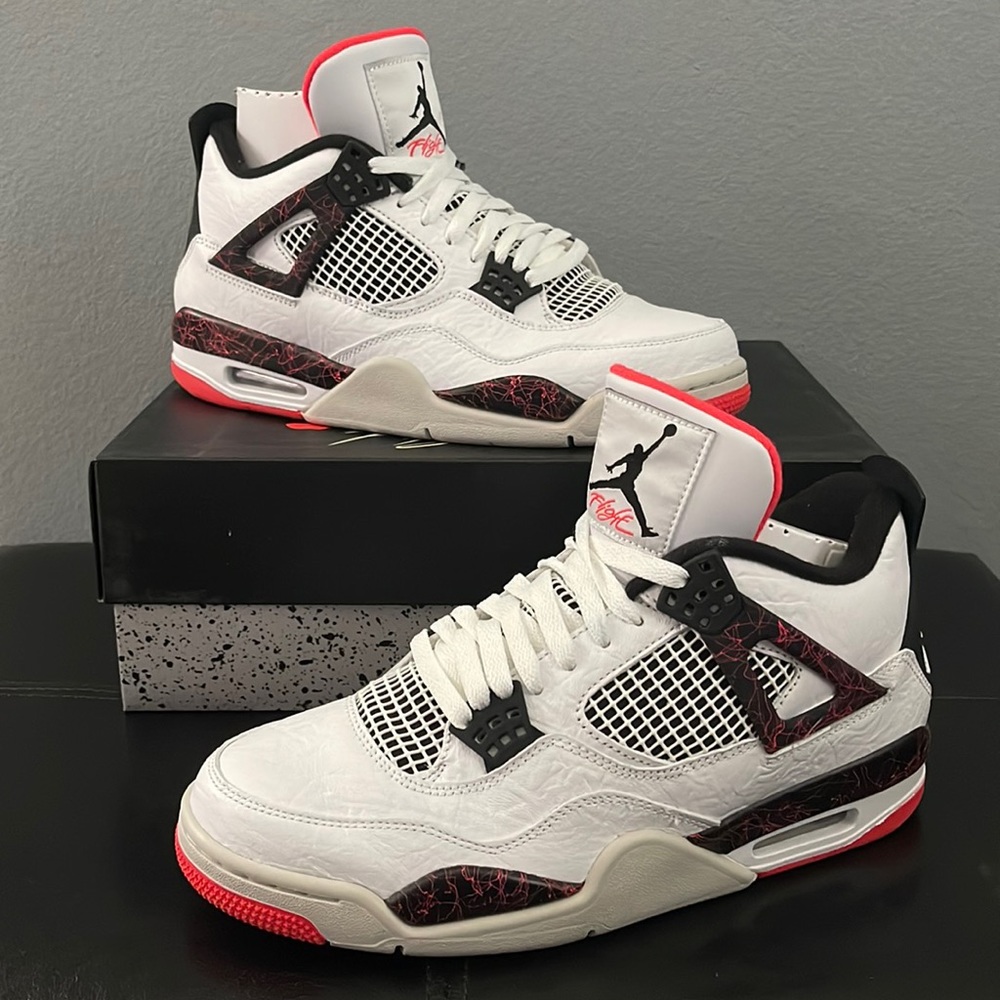 Air Jordan 4 Retro